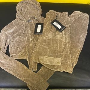 NWT Pretty Little Thing Velour Loungewear Set Size Small